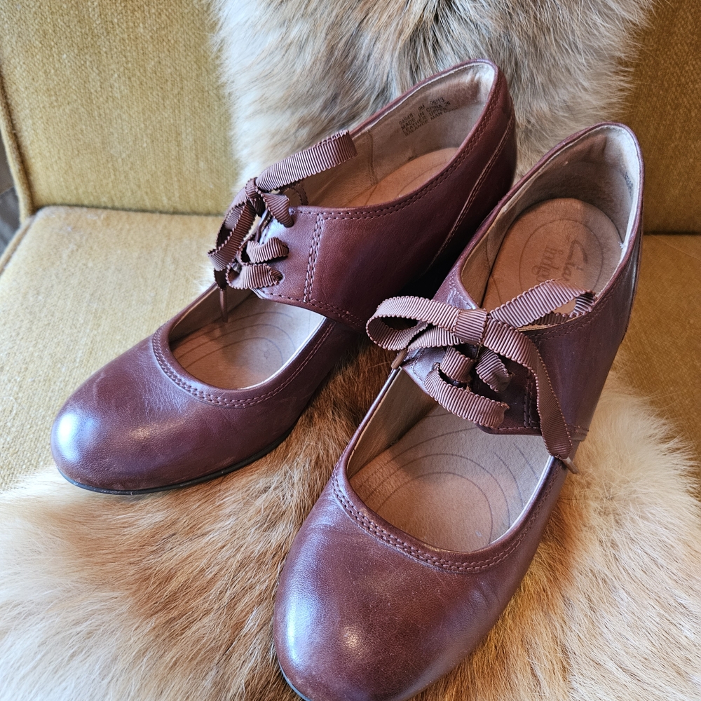 Clarks Indigo Women's Burgundy/Brown Heeled Shoes With Ribbon 9M - Picture 2 of 8